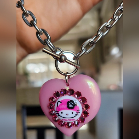 Tarina Tarantino Pink Head Collection